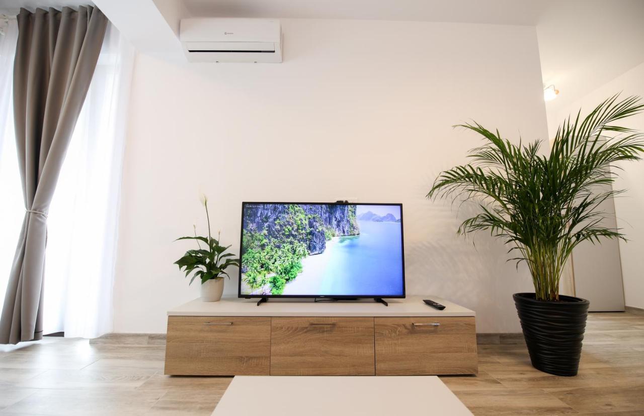 Vitan Central Oasis ---Free Secured Private Parking---Self Check-In-- Bucharest Exterior photo